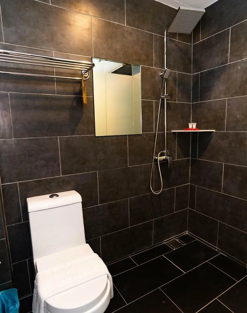 Artworks Hotel איפוה