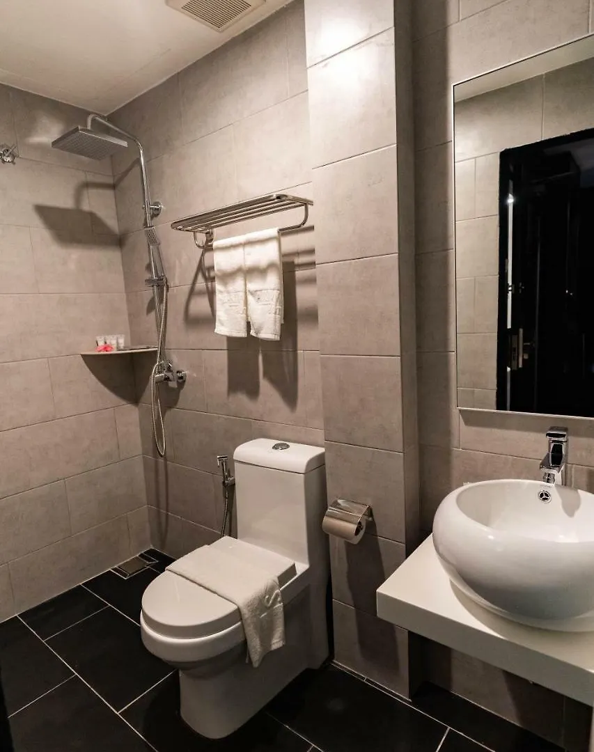 Artworks Hotel איפוה
