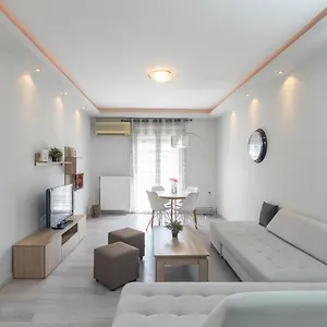  Daire Houseloft Commercial Central Yunanistan